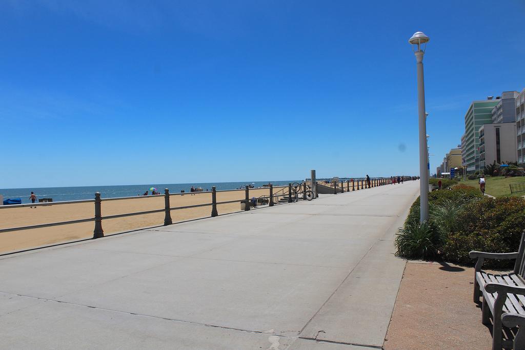 Ocean Sands Resort, Oceanfront, Virginia Beach By Vacatia 외부 사진